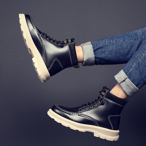 Férfi alkalmi csizma fűzővel és durva talppal - eko bőrből