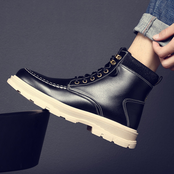 Férfi alkalmi csizma fűzővel és durva talppal - eko bőrből