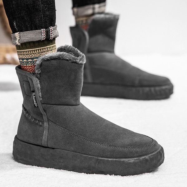 Muške zimske čizme s toplom postavom i ravnim potplatom