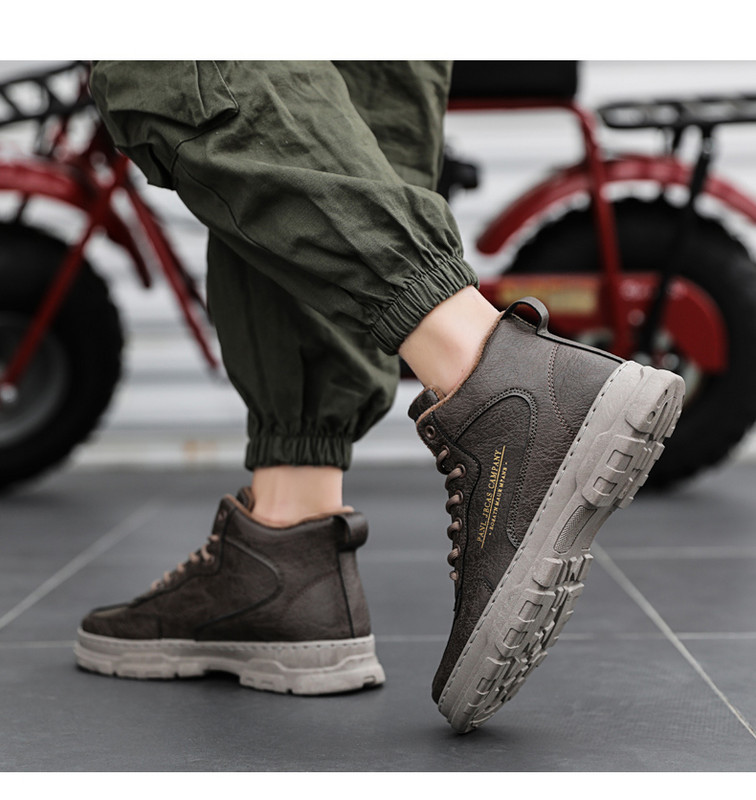 Eko bőrből készült téli csizma fűzővel és meleg béléssel