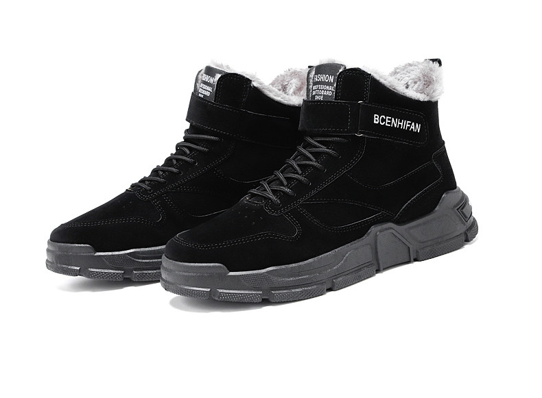Ανδρικές χειμερινές μπότες με ζεστή επένδυση και επιγραφές