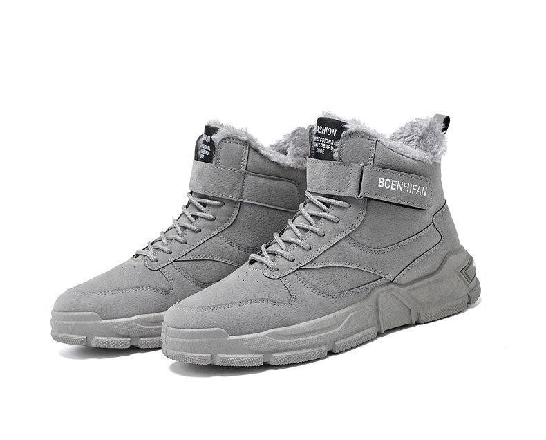 Ανδρικές χειμερινές μπότες με ζεστή επένδυση και επιγραφές