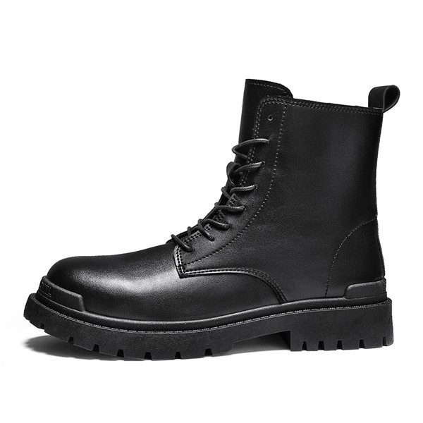 Sima modell férfi csizma eko bőrből fekete színben