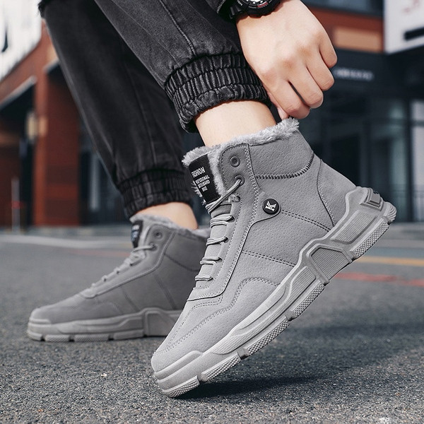 Öko-nahast moodsad voodriga meeste saapad