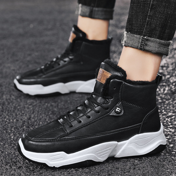 Kolmes värvitoonis sooja voodri ja paeltega meeste talvesaapad