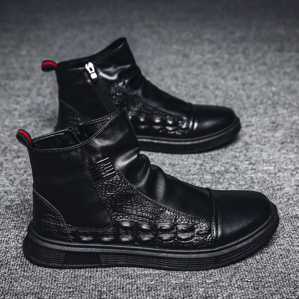 Ανδρικές μοντέρνες μπότες από οικολογικό δέρμα σε μαύρο χρώμα