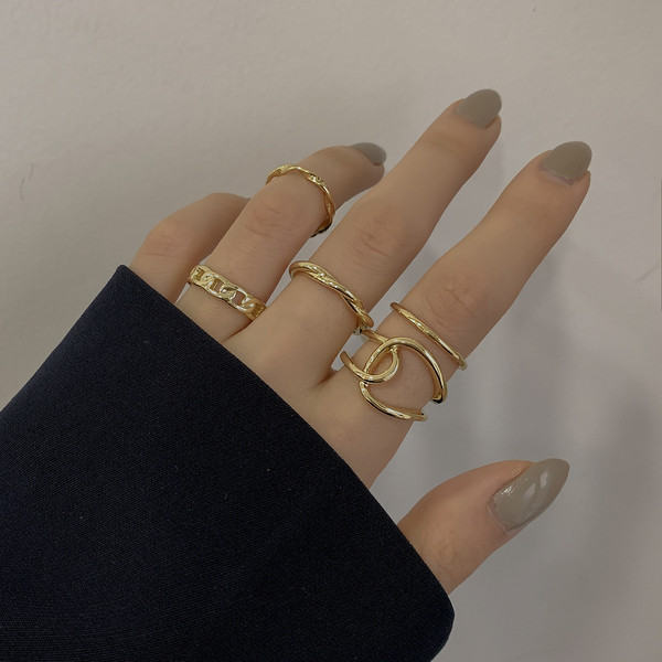 Καθημερινά γυναικεία σετ δαχτυλιδιών