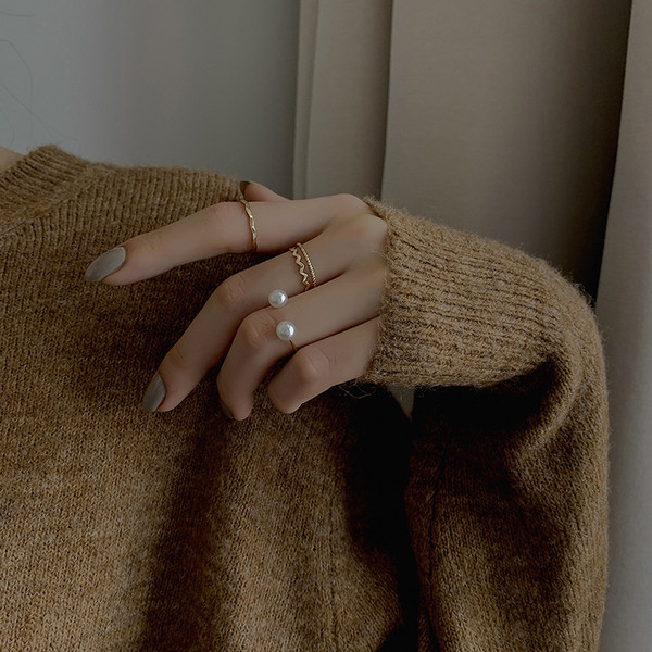 Σετ γυναικείων δαχτυλιδιών με διακοσμητικές πέρλες