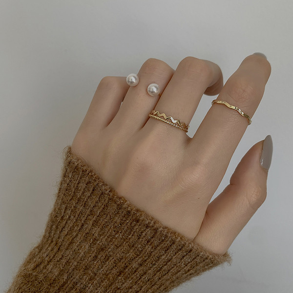 Σετ γυναικείων δαχτυλιδιών με διακοσμητικές πέρλες