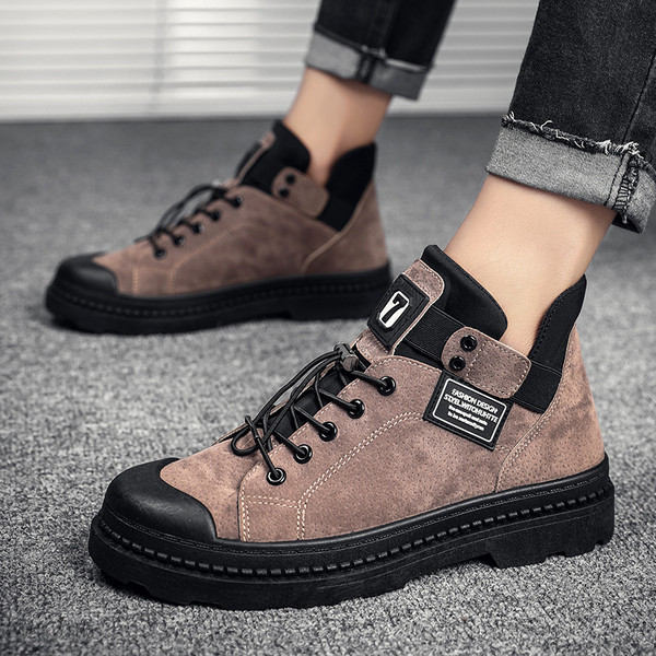 Muške zimske čizme sa vezicama i zakrpom