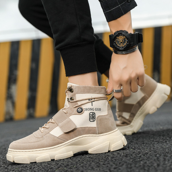 Talvised kleebiste ja paeltega meeste saapad