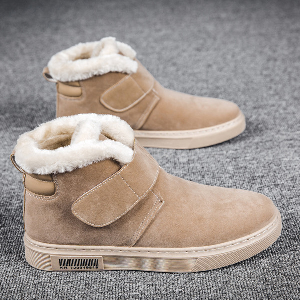 Új téli férfi cipőmodell puha béléssel és foltokkal