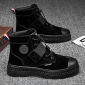 Öko bőrből készült téli férfi csizma fűzővel és matricával