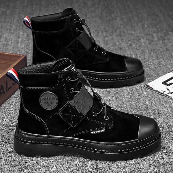 Öko bőrből készült téli férfi csizma fűzővel és matricával