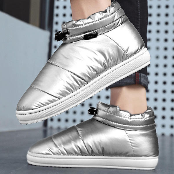 Uus mudel paelte ja lameda tallaga meeste saapad