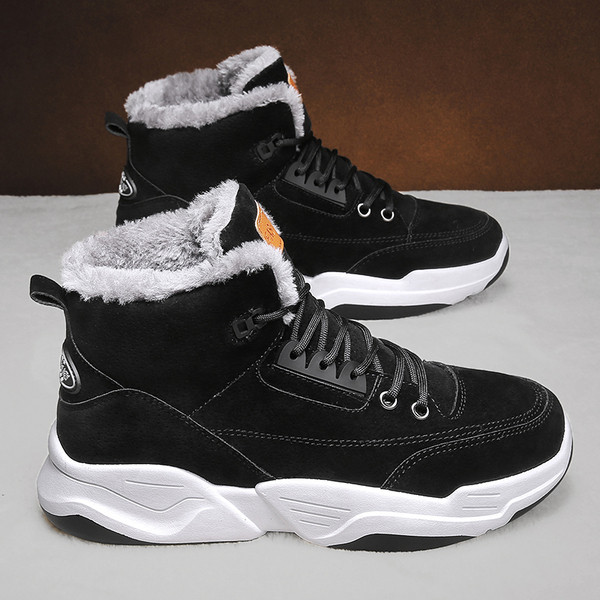 Modern férfi téli csizma meleg béléssel és fűzővel