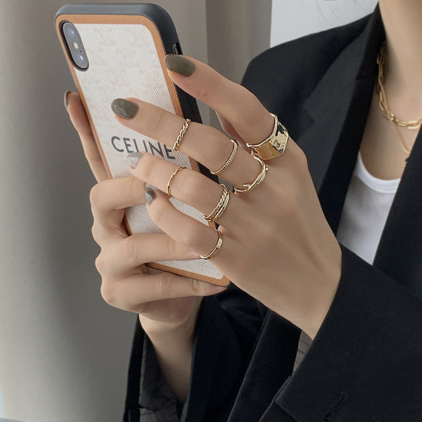 Naiste sõrmuste komplekt tavaline mudel