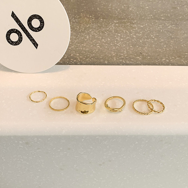 Naiste sõrmuste komplekt tavaline mudel