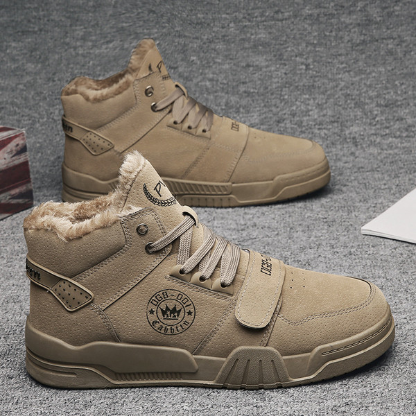 Modern férfi csizma meleg béléssel és lapos talppal