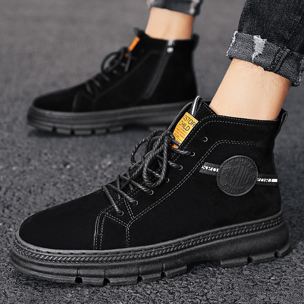 Új téli férfi csizma modell fűzős, durva talpú