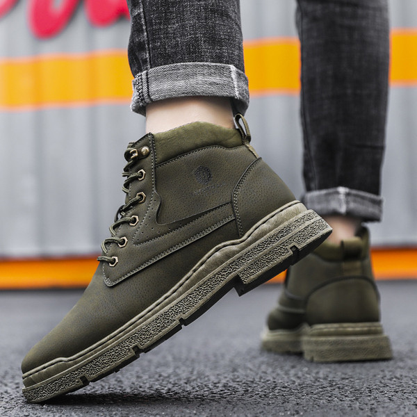 Sügis-talvised seemisnahast saapad meestele