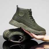 Öko-nahast sügissaapad paelte ja embleemiga