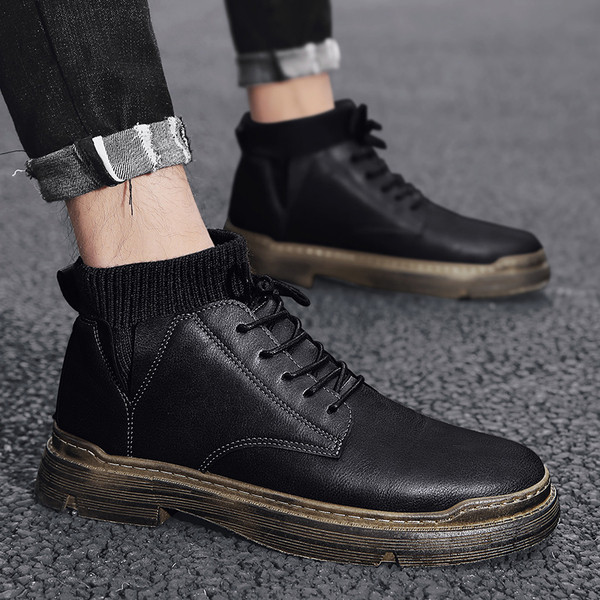 Aktuális férfi bőrcsizma fűzős