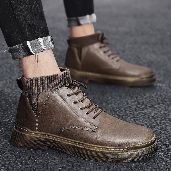 Aktuális férfi bőrcsizma fűzős