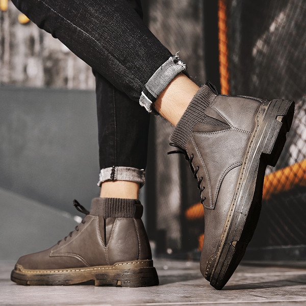 Aktuális férfi bőrcsizma fűzős