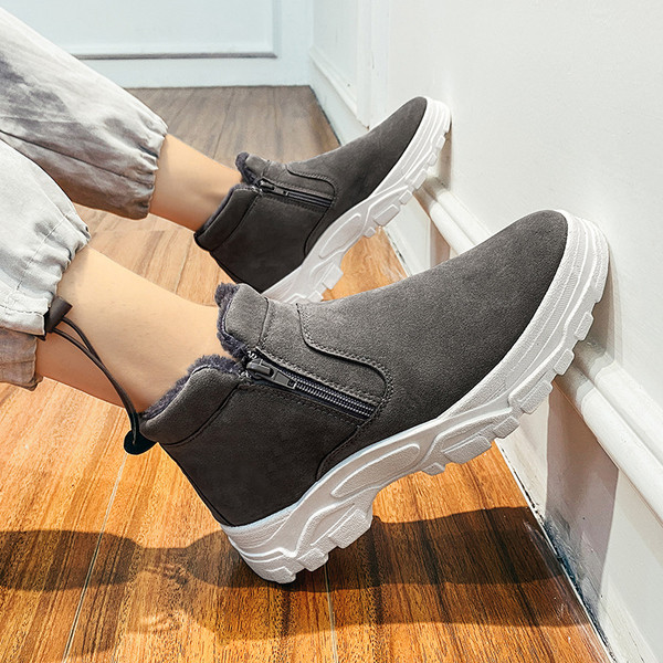 Kareda talla ja lukuga meeste seemisnahast saapad