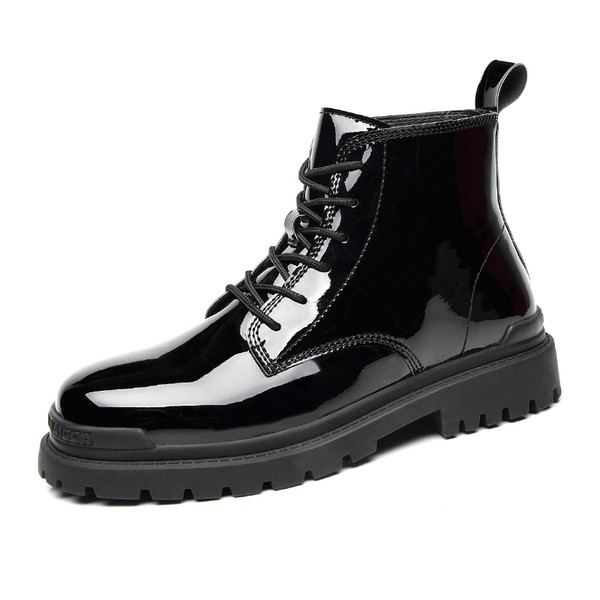 Ανδρικές μαύρες μπότες με επίπεδη σόλα και κορδόνια