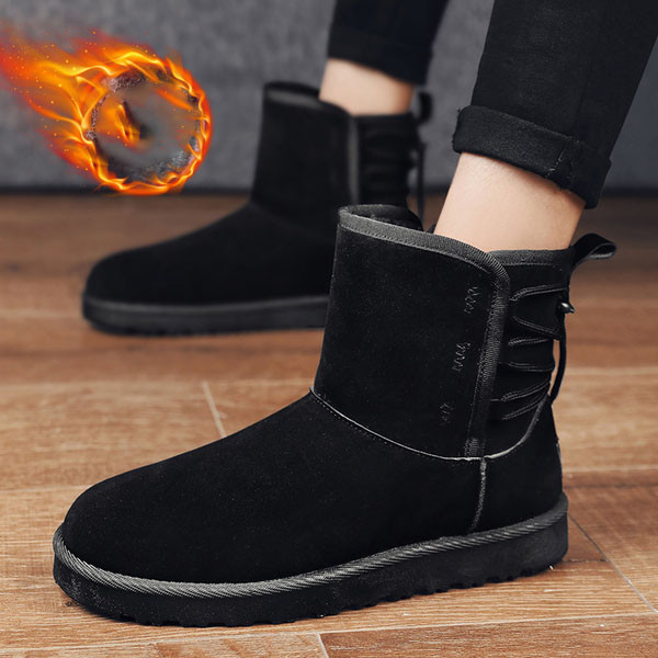 Téli csizma fűzővel és meleg béléssel