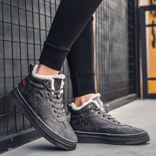 Őszi csizma új modellje meleg béléssel