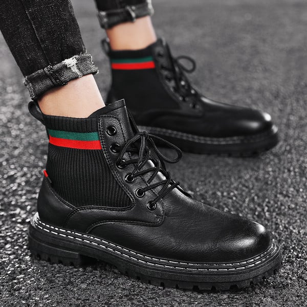 Praegused nööride ja lameda tallaga ökonahast meeste talvesaapad