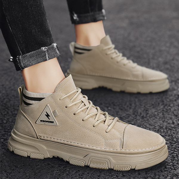 Férfi öko bőr csizma fűzővel és emblémával