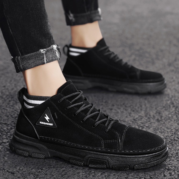 Férfi öko bőr csizma fűzővel és emblémával