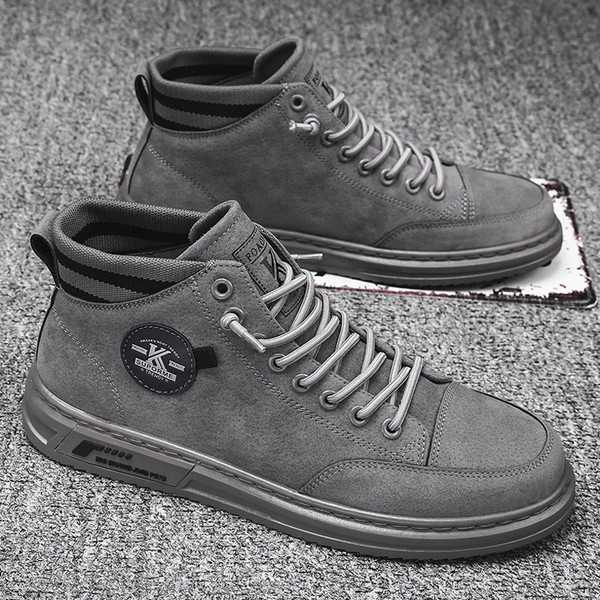 Moodsad kolmes värvitoonis kunstnahast talveks sobivad meeste saapad