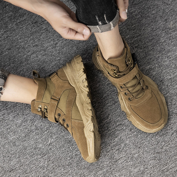 Modern őszi csizma durva talppal, öko velúrból