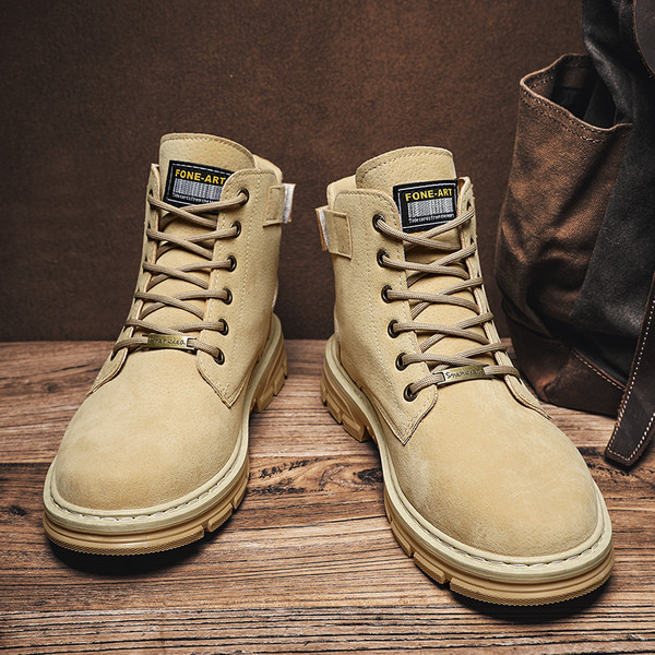 Meeste ökonahast paeltega saapad