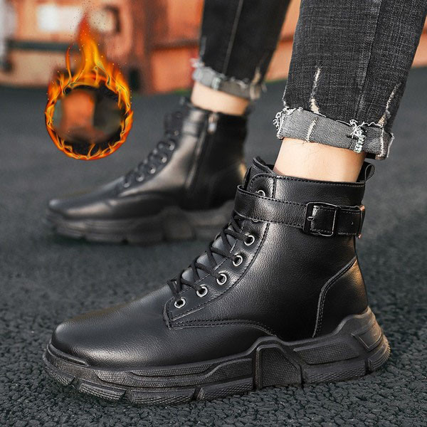 Moodsad pandlaga nahast saapad