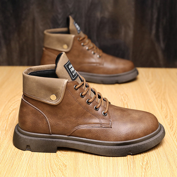 Öko-nahast moodsad paelte ja lameda tallaga meeste saapad