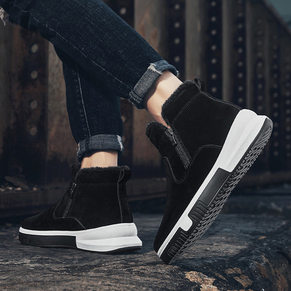 Férfi velúr csizma cipzárral és lapos talppal