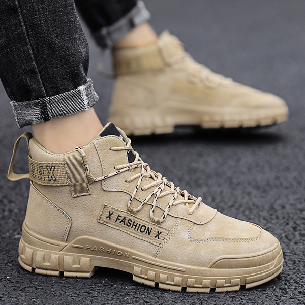 Talvised paelte ja kirjaga meeste saapad