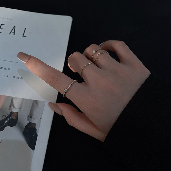 Moodne dekoratiivkiviga naiste sõrmuste komplekt