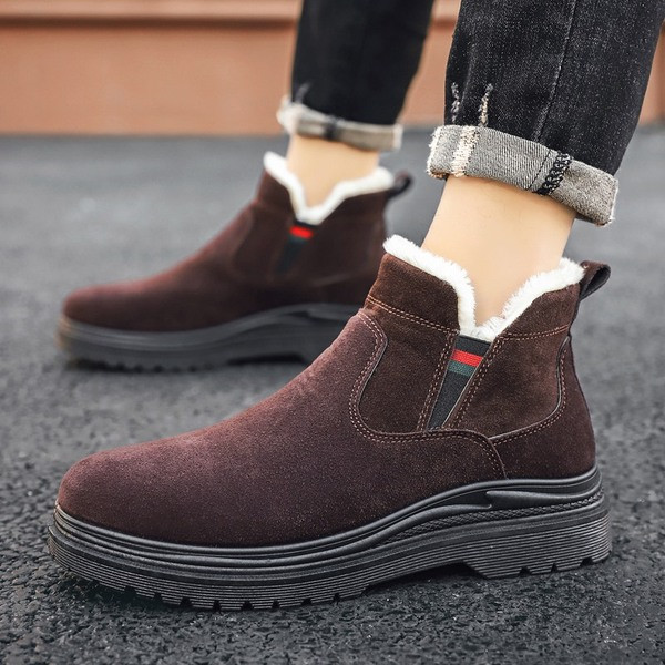 Moodsad kolmes värvitoonis meeste seemisnahast saapad