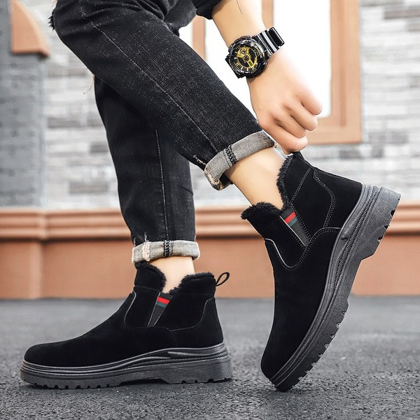 Moodsad kolmes värvitoonis meeste seemisnahast saapad