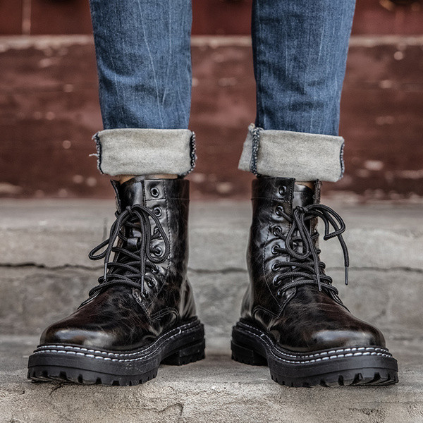 Öko-nahast meeste moodsad paeltega saapad