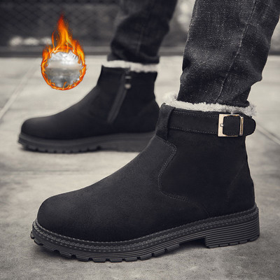 Aktuális férfi csizma csattal