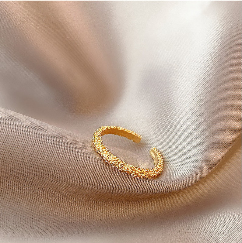 Stiilne naiste sõrmuseline mudel