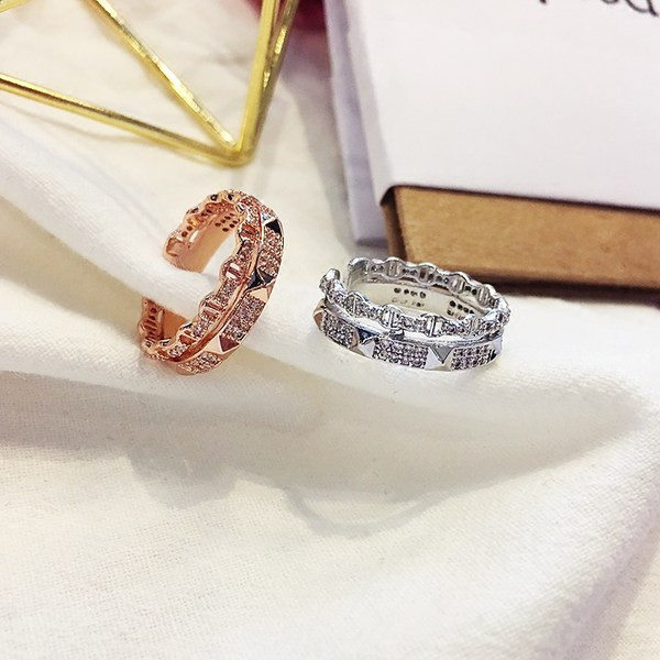 Stiilne kivikestega naiste sõrmus